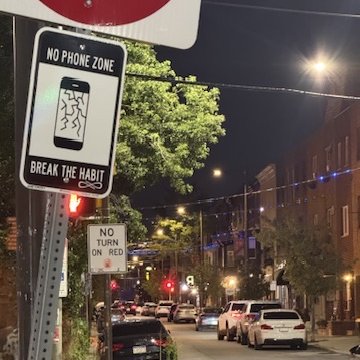 NO PHONE ZONE - Photo