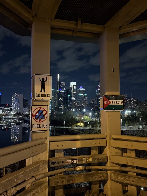 GO FUCK FREE - Photo