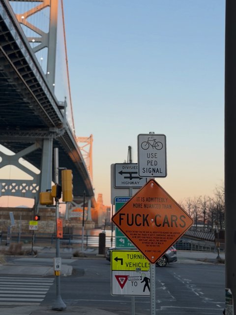 FUCK CARS - Photo