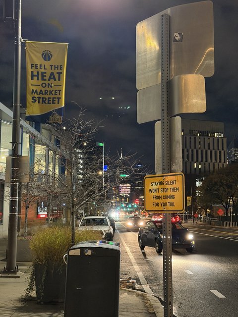 STAYING SILENT - Photo