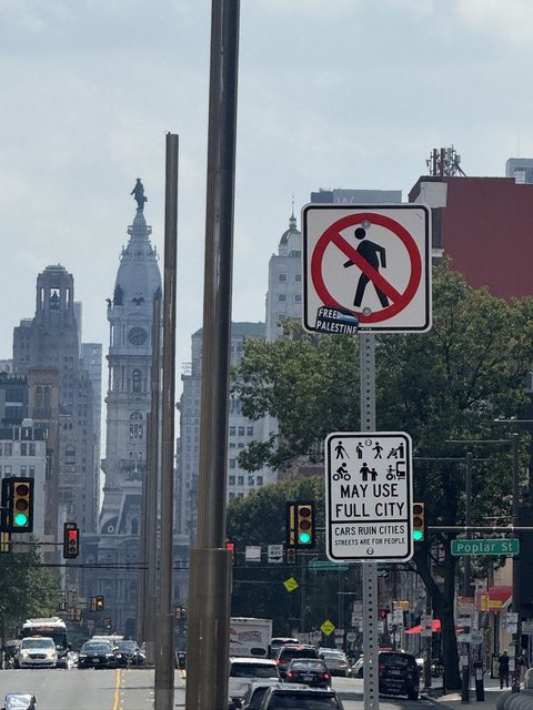 MAY USE FULL CITY - Photo