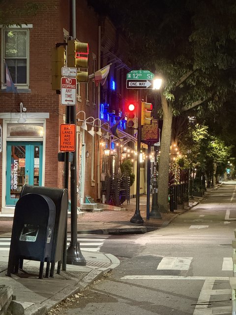 NOT FREE 🅿️ - Photo